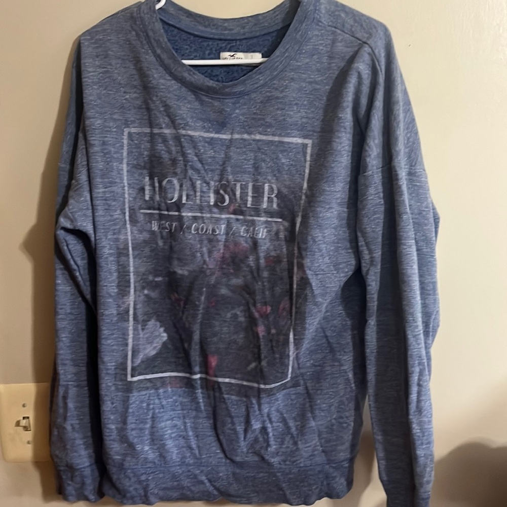 Hollister sweatshirt Large blue juniors women’s